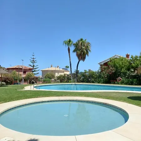 Amplio, Luminoso Y Moderno Con Amplia Terraza Y Hermosas Vistas En Exclusiva Urbanizacion Appartamento Benalmádena