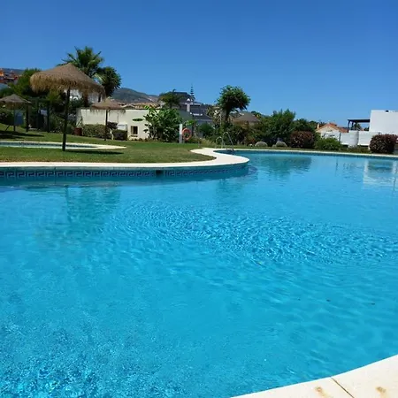 Amplio, Luminoso Y Moderno Con Amplia Terraza Y Hermosas Vistas En Exclusiva Urbanizacion Appartamento *