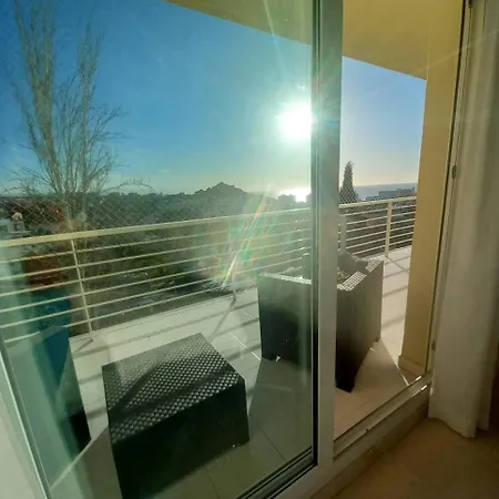 Appartamento Amplio, Luminoso Y Moderno Con Amplia Terraza Y Hermosas Vistas En Exclusiva Urbanizacion Benalmádena