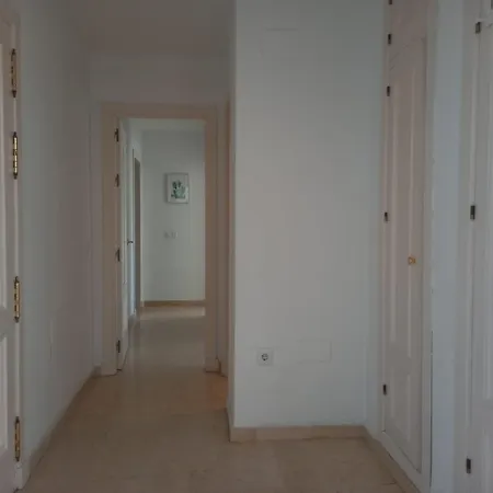 Appartamento Amplio, Luminoso Y Moderno Con Amplia Terraza Y Hermosas Vistas En Exclusiva Urbanizacion